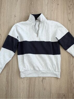 Brandy Melville Gray and Navy Zip-Up Pullover